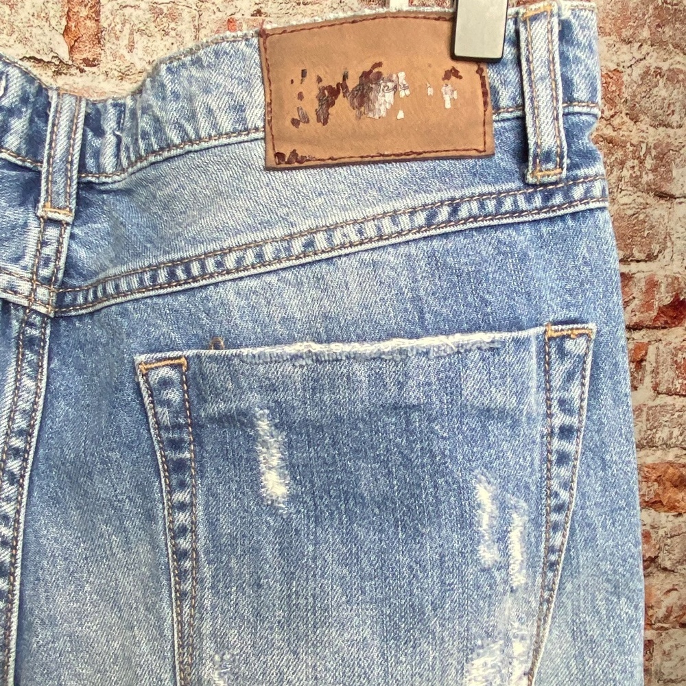 One x One Teaspoon Womenʻs Distressed White Wash Jeans Size 28 - Picture 9 of 11